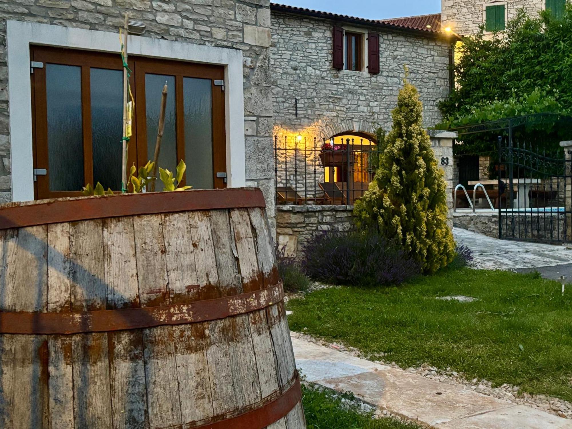 Villa Rustica Buje Exterior foto
